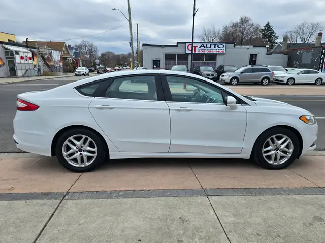 2016 Ford Fusion - Photo 8