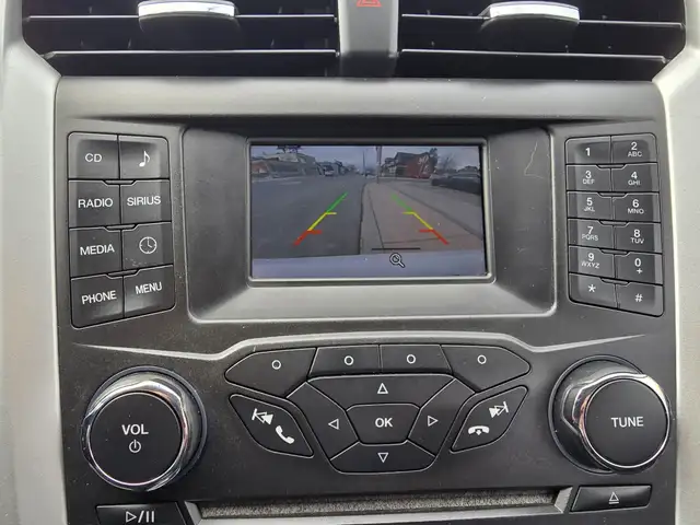 2016 Ford Fusion - Photo 16