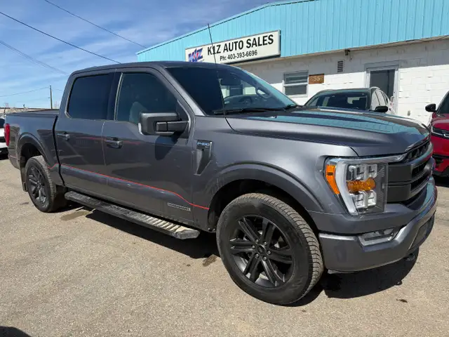 2023 Ford F-150 XLT Sport Hybrid LOW KMS!