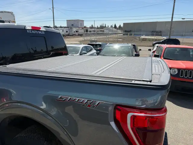 2023 Ford F-150 XLT Sport Hybrid LOW KMS! - Photo 10