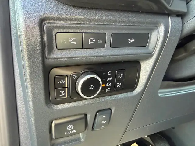 2023 Ford F-150 XLT Sport Hybrid LOW KMS! - Photo 12