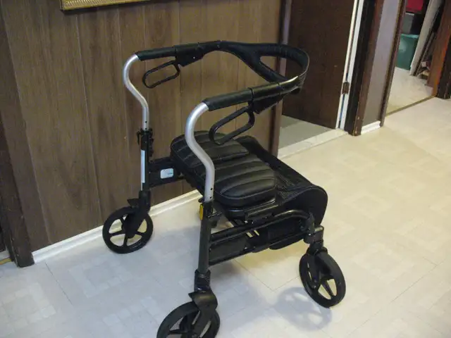 EVOLUTION 4 Wheel Walker/Rollator, NEW - Photo 9