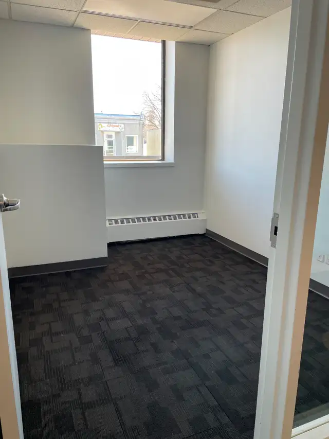 Office space for rent - Photo 2