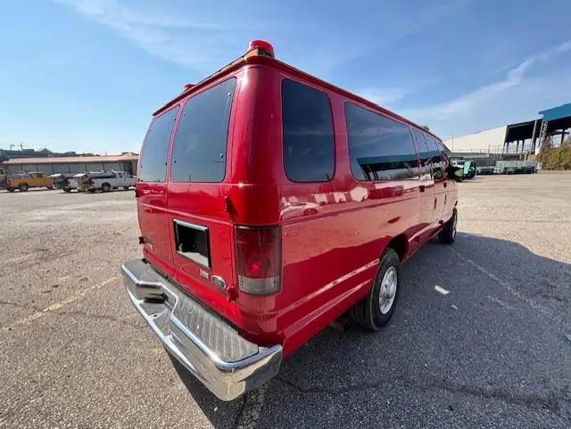 2011 Ford Econoline Wagon E-350 5 PASSENGER-EXTENDEDDD-FIRE C - Photo 5