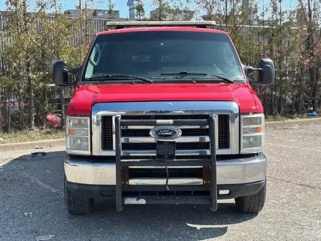 2011 Ford Econoline Wagon E-350 5 PASSENGER-EXTENDEDDD-FIRE C - Photo 8