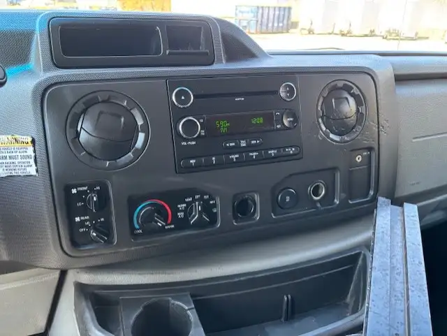 2011 Ford Econoline Wagon E-350 5 PASSENGER-EXTENDEDDD-FIRE C - Photo 12