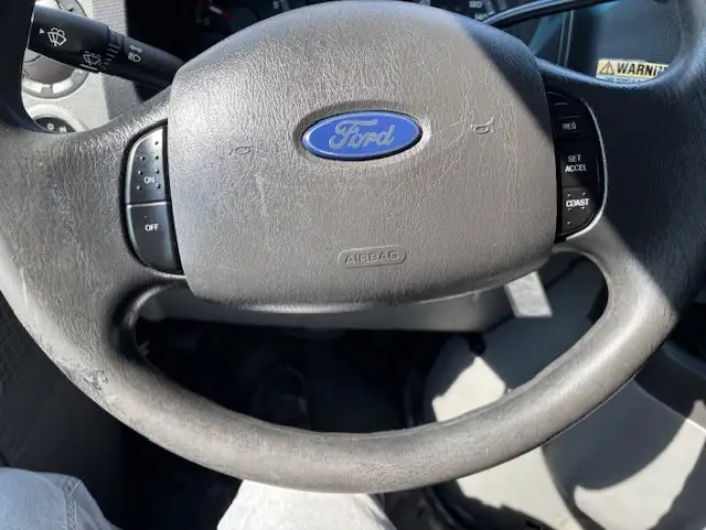 2011 Ford Econoline Wagon E-350 5 PASSENGER-EXTENDEDDD-FIRE C - Photo 14