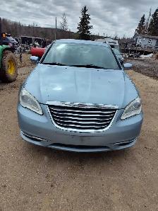 2012 Chrysler 200 - Photo 2