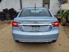 2012 Chrysler 200 - Photo 4