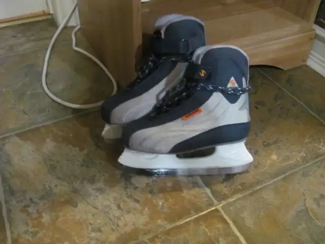 4 paires de skis de fond et patin a vendre - Photo 3