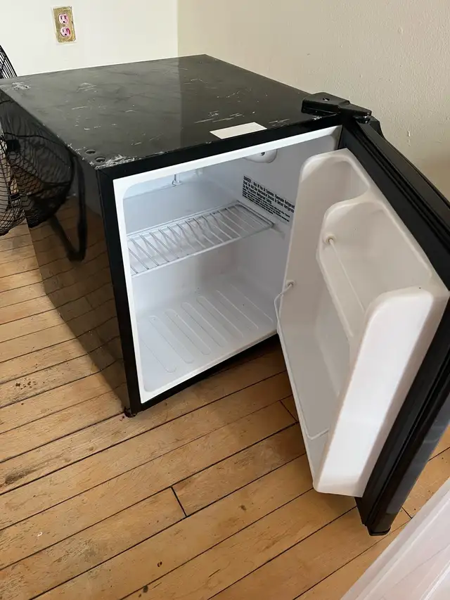 Mini fridge