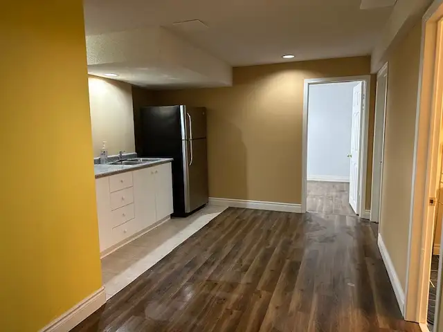 Markham Basement For Rent - Photo 3