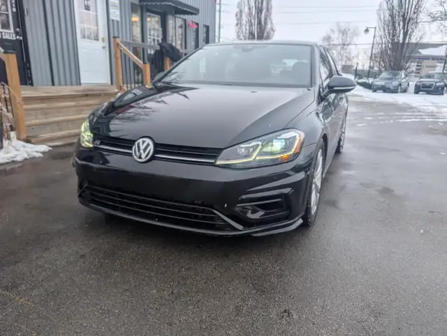 2018 Volkswagen Golf R  AWD Manual Clean Carfax Certified
