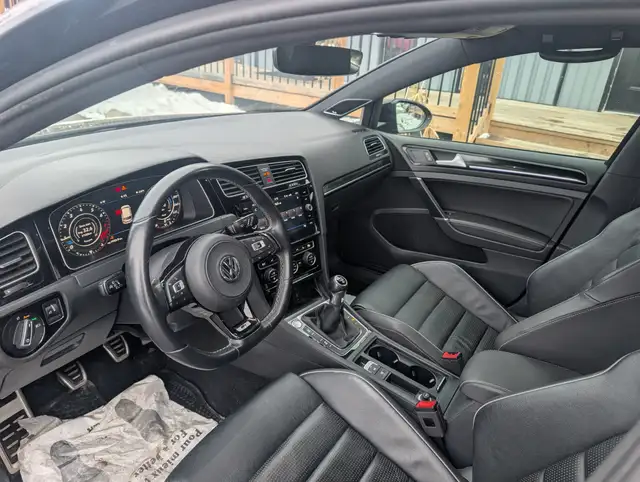 2018 Volkswagen Golf R  AWD Manual Clean Carfax Certified - Photo 7