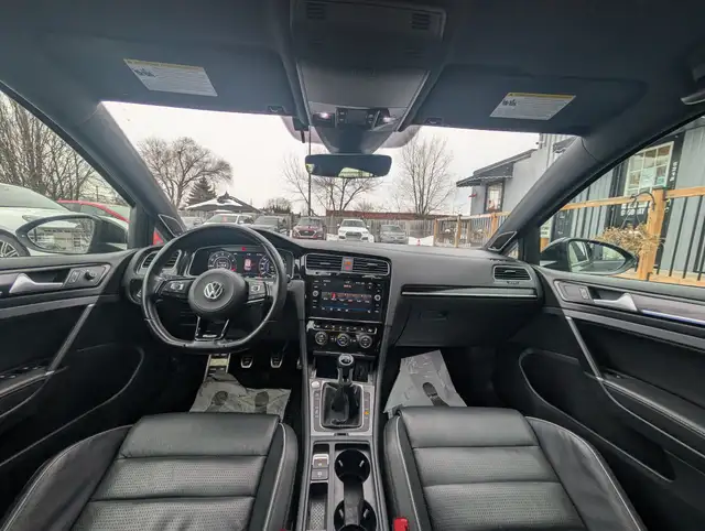 2018 Volkswagen Golf R  AWD Manual Clean Carfax Certified - Photo 11