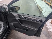 2018 Volkswagen Golf R  AWD Manual Clean Carfax Certified - Photo 12