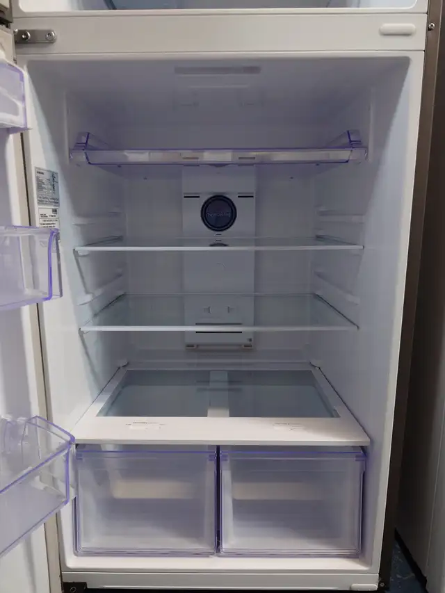 Samsung '28' Stainless Steel Top Freezer Bottom Fridge on Sale‼️ - Photo 7