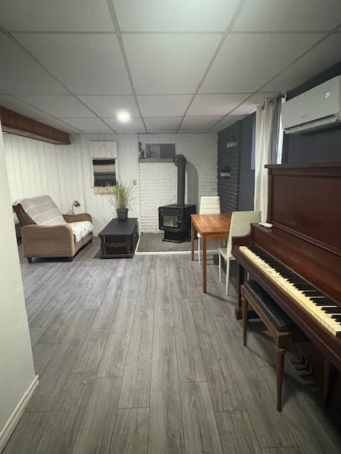 IMMEDIATELY until June apartment for rent in Sauble Beach - Photo 2