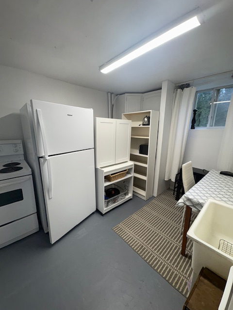 IMMEDIATELY until June apartment for rent in Sauble Beach - Photo 6