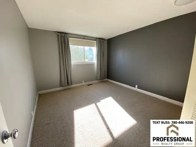 2 Bed / 1 Bath SE Main Floor Suite with Fenced Yard - Photo 5