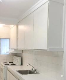 Spacieux 4 1/2 – 2 CAC, Stationnement Privé et Grande Cour - Photo 4