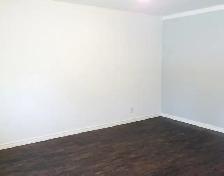 Spacieux 4 1/2 – 2 CAC, Stationnement Privé et Grande Cour - Photo 5