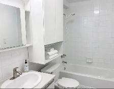 Spacieux 4 1/2 – 2 CAC, Stationnement Privé et Grande Cour - Photo 8