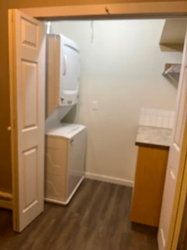 For Rent 3 bedroom townhouse - Photo 6