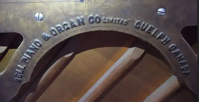 Bell-Tone Piano.  Inherited from a community club. - Photo 3