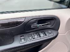 2017 Dodge  Grand Caravan SXT MOBILITY WHEELCHAIR ACCESSIBLE VAN - Photo 12