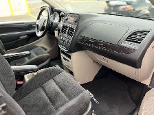 2017 Dodge  Grand Caravan SXT MOBILITY WHEELCHAIR ACCESSIBLE VAN - Photo 19