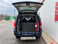 2017 Dodge  Grand Caravan SXT MOBILITY WHEELCHAIR ACCESSIBLE VAN - Photo 20