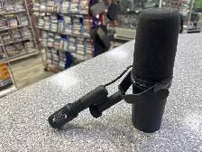 Shure SM7B Dynamic Microphone With Shure MVX2U Interface - Photo 5