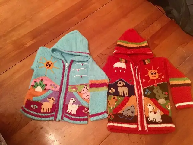 CHANDAIL POUR ENFANT TRICOTE A LA MAIN - Photo 8