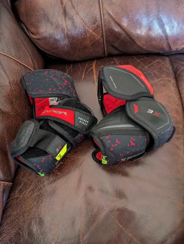Bauer elbow pads