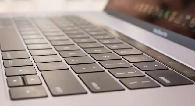 Macbook Pro Touchbar 2017 avec 16Gb ❗❗❗ - Photo 6