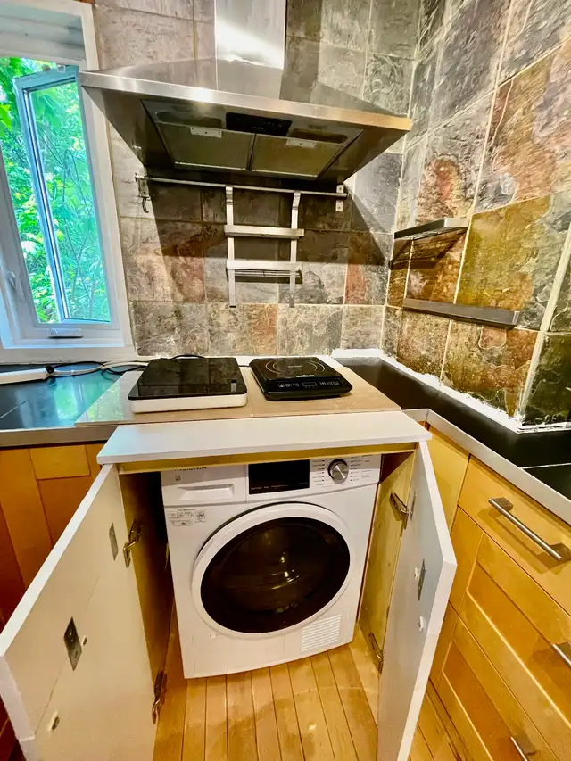 Fully furnished 3 Bedroom house -max.6 per of family or 3 studen - Photo 6