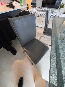 High End Glass Table with 4 leather chairs - Photo 5