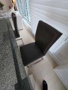 High End Glass Table with 4 leather chairs - Photo 6