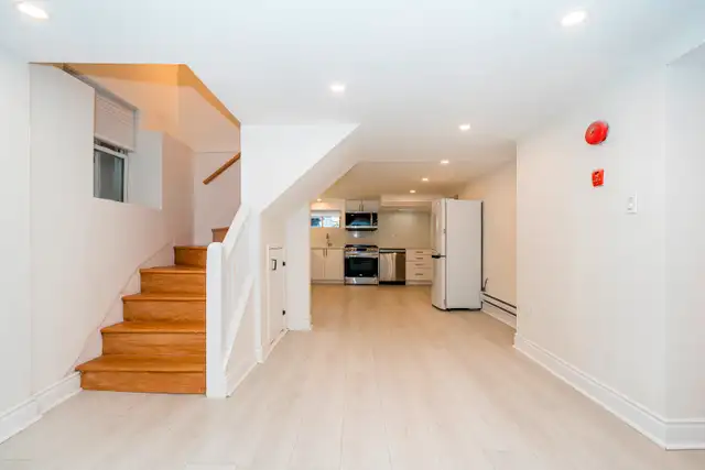 BEAUTIFUL HIGH CEILING 3BR BASEMENT W/ LIVING ROOM ON MADISON! - Photo 3