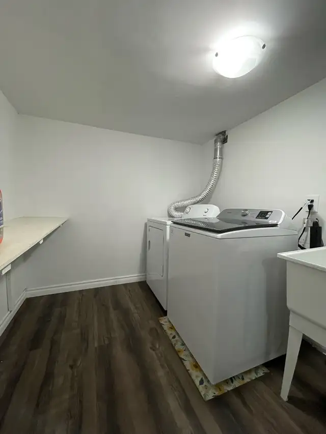 Scarborough Basement Apartment for Rent! - Photo 5
