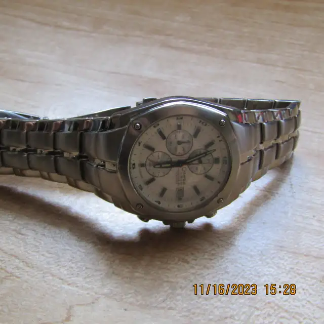 Bulova Caravelle men’s watch - Photo 5