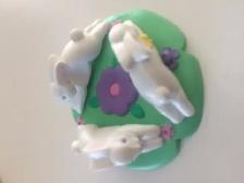 BEAU COQUETIER NEUF DE 3.5'DIAMÈTRE DANS SA BOITE CADEAU: $5.00