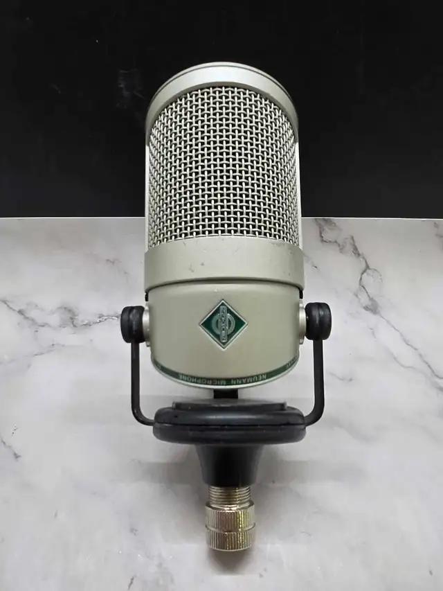 Neumann BCM705 Mic