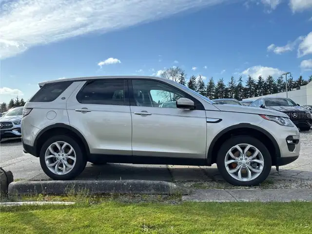 2017 Land Rover Discovery Sport HSE AWD NO Accident BC Vehicle - Photo 5