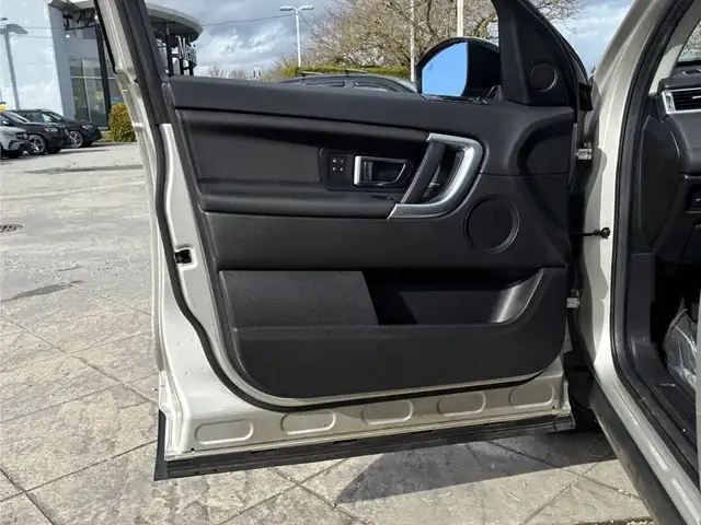 2017 Land Rover Discovery Sport HSE AWD NO Accident BC Vehicle - Photo 11