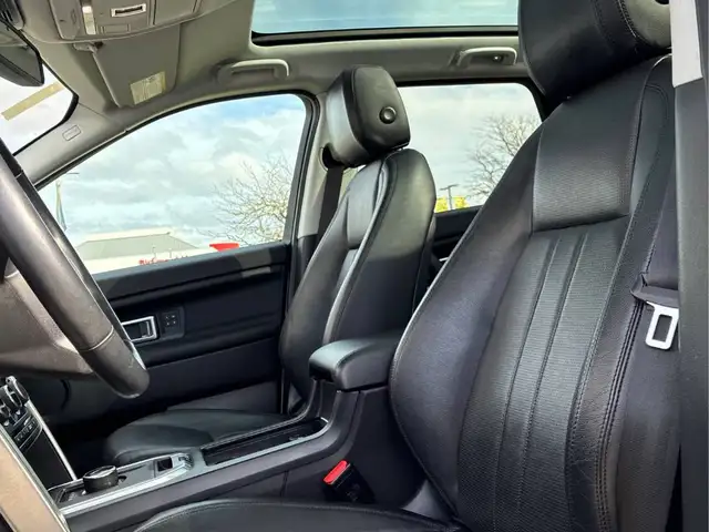 2017 Land Rover Discovery Sport HSE AWD NO Accident BC Vehicle - Photo 12