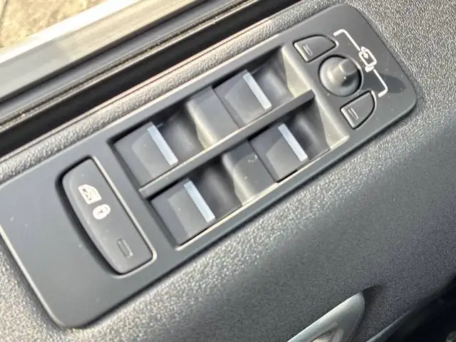 2017 Land Rover Discovery Sport HSE AWD NO Accident BC Vehicle - Photo 21