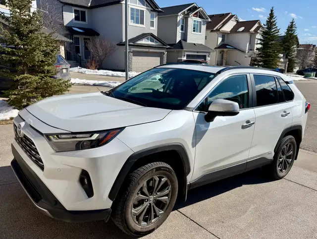2023 Toyota RAV4 Limited Hybrid