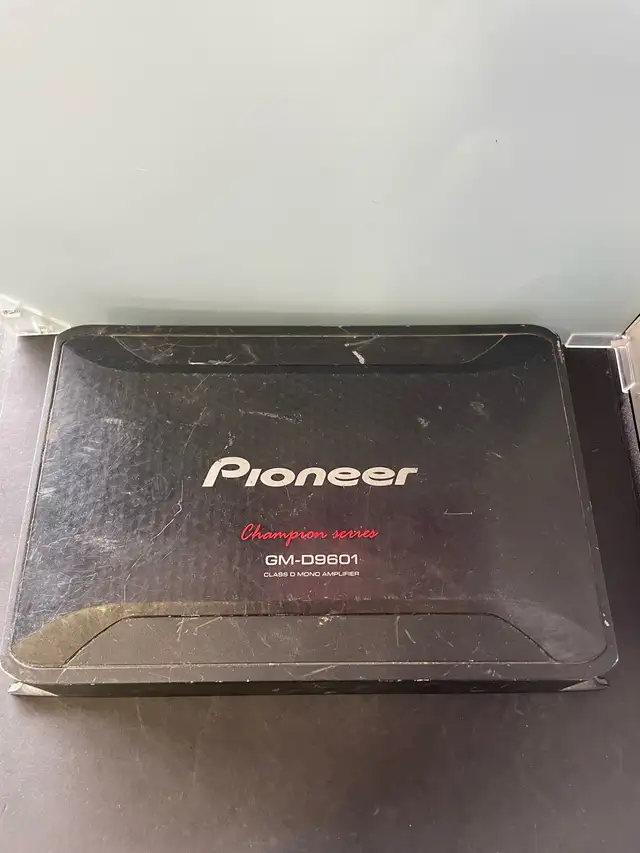 PIONEER CHAMPION SERIES MONO AMPLIFIER GM-D9601